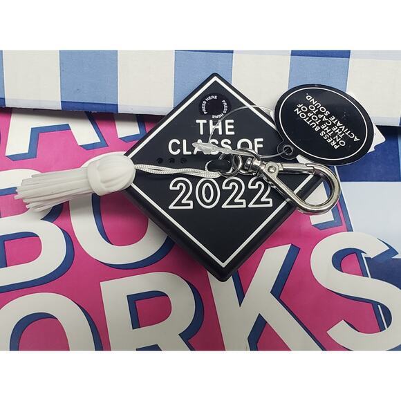 BBW Noise Making 2022 Graduation Cap PocketBac Holder - Picture 2 of 2